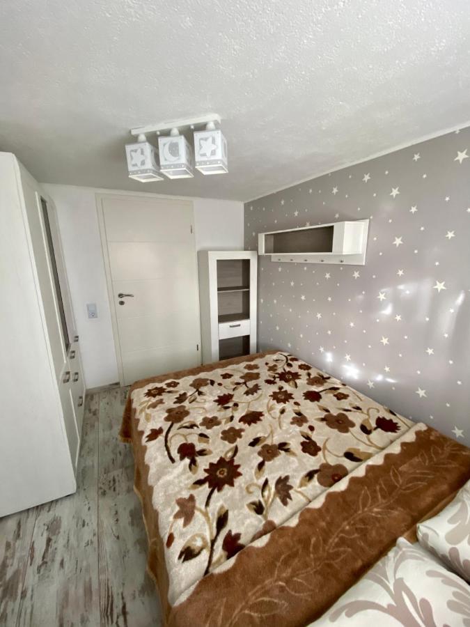 El Greco Ferienwohnung Tieringen Exterior foto